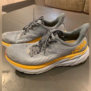Hoka Clifton 8 Mens size 9